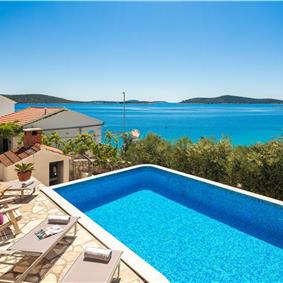 4 Bedroom Villa with Pool near Milna, Brac Island Sleeps 8 